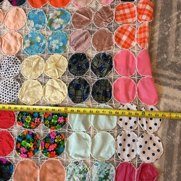 Yo yo Quilt top VTG fabric 63” x 94” crochet bed cover wall hanging art granny - Picture 7 of 15